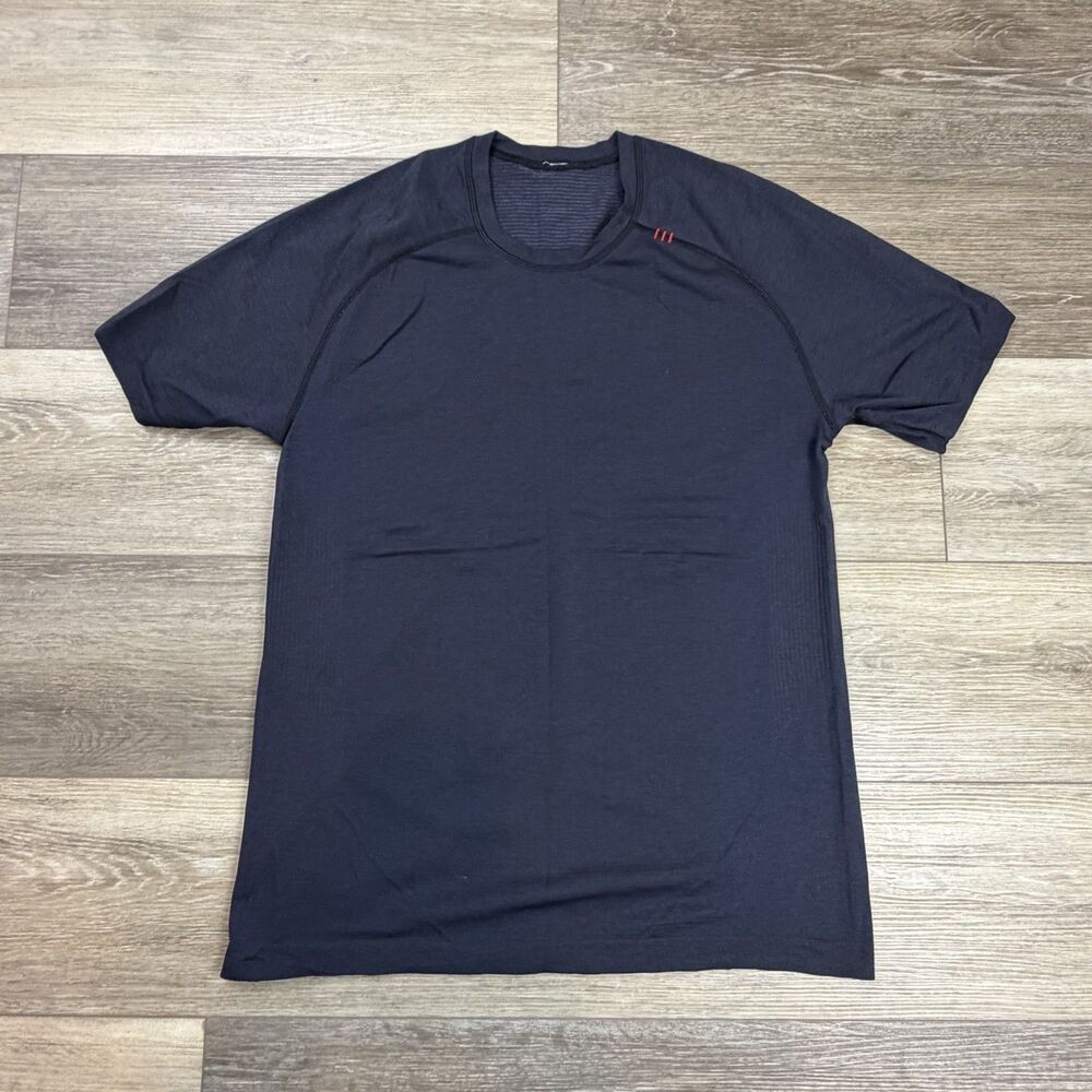 Lululemon Shirt Mens XL Blue Short Sleeve Seamless Athletic Workout Running Top